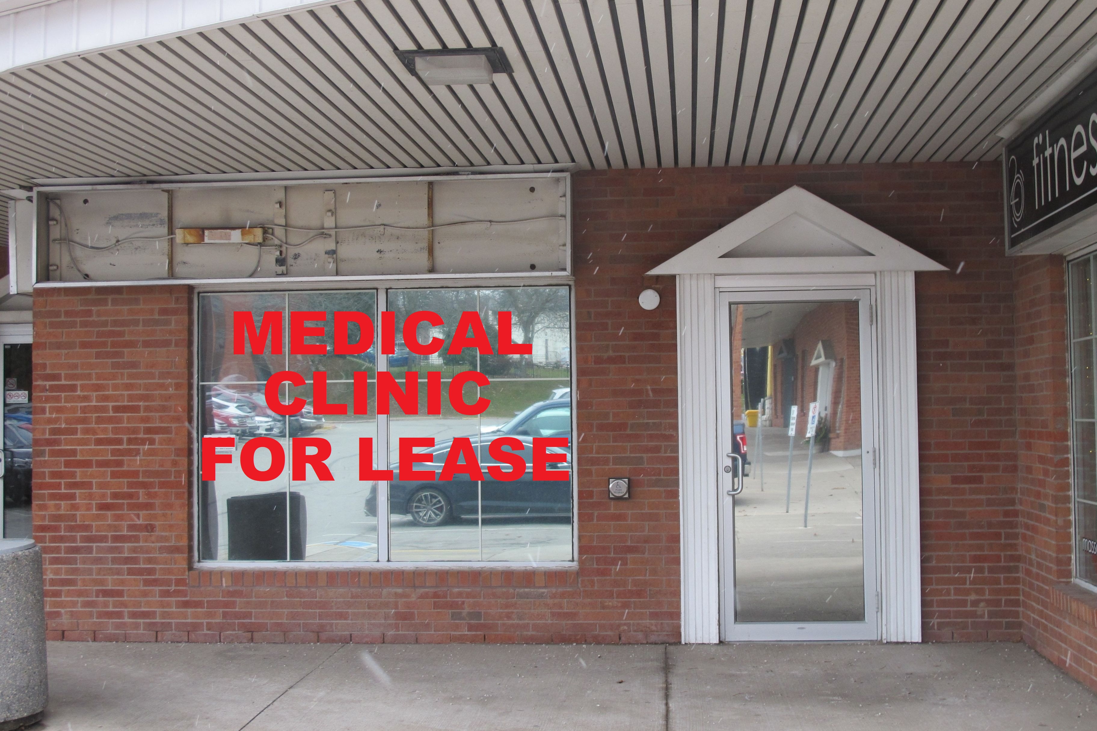 MEDICAL CLINIC DR OFFICE T Gordon Wyllie Real Estate, Brokerage